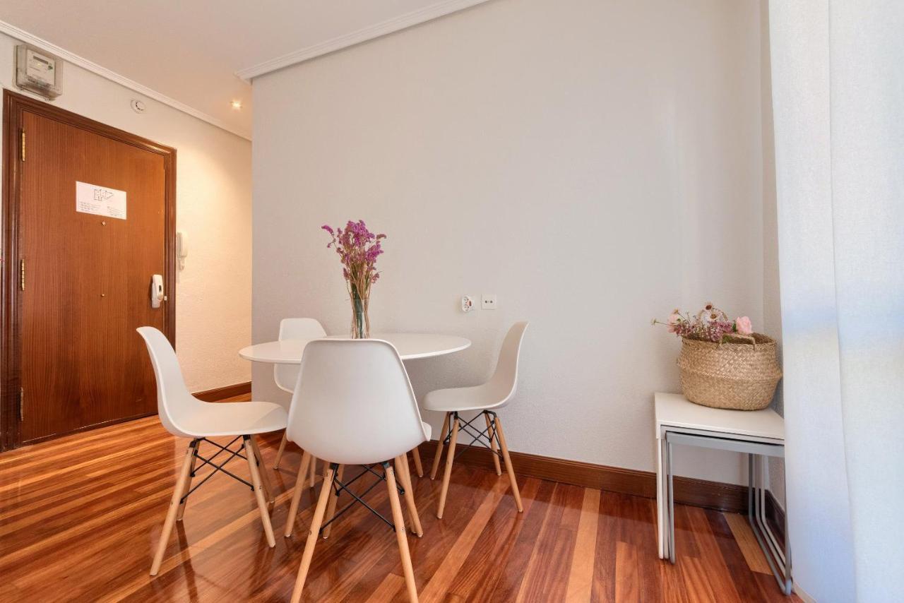 Vivienda Turistica Junto Al Ayuntamiento Apartment Bilbao Bagian luar foto