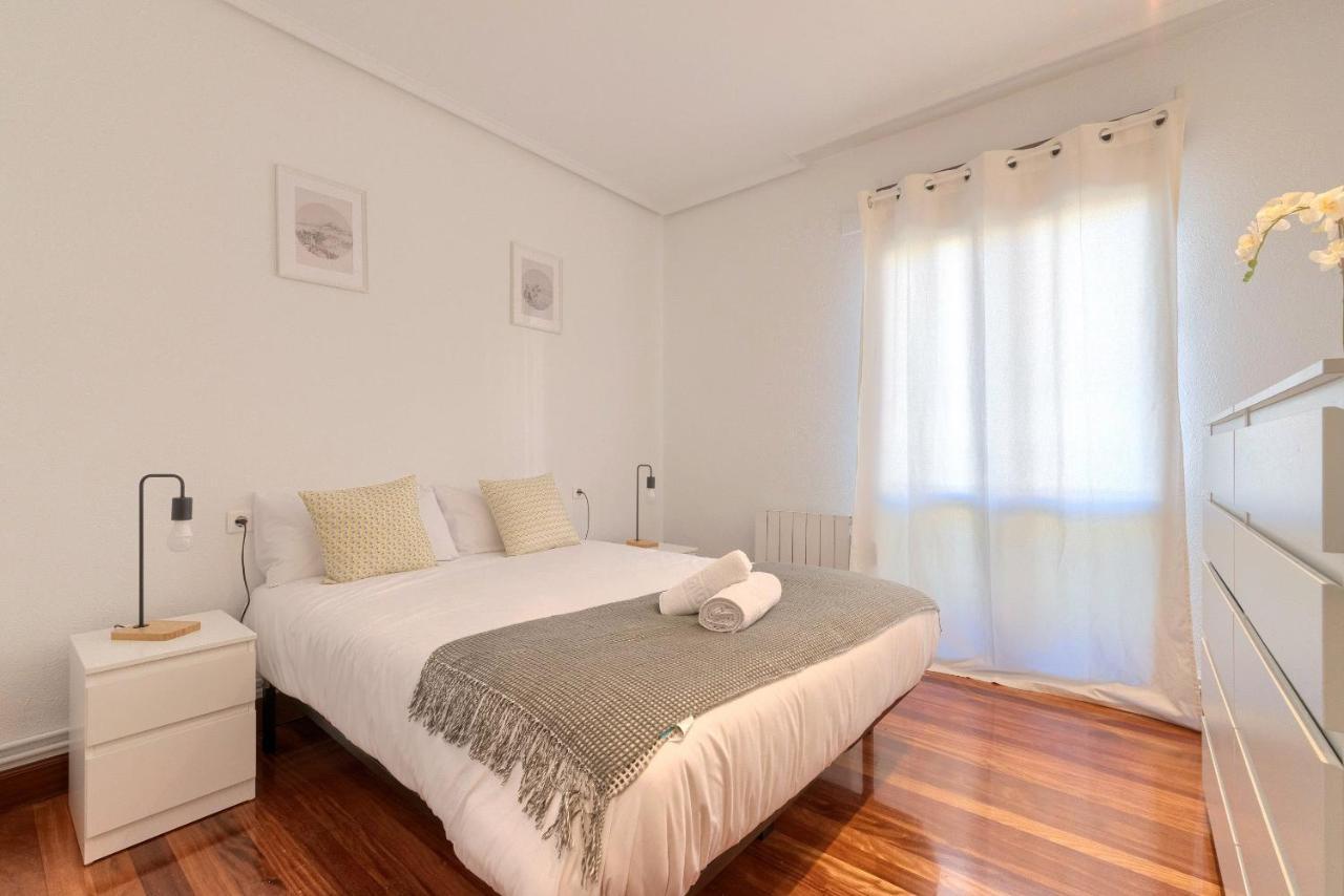 Vivienda Turistica Junto Al Ayuntamiento Apartment Bilbao Bagian luar foto