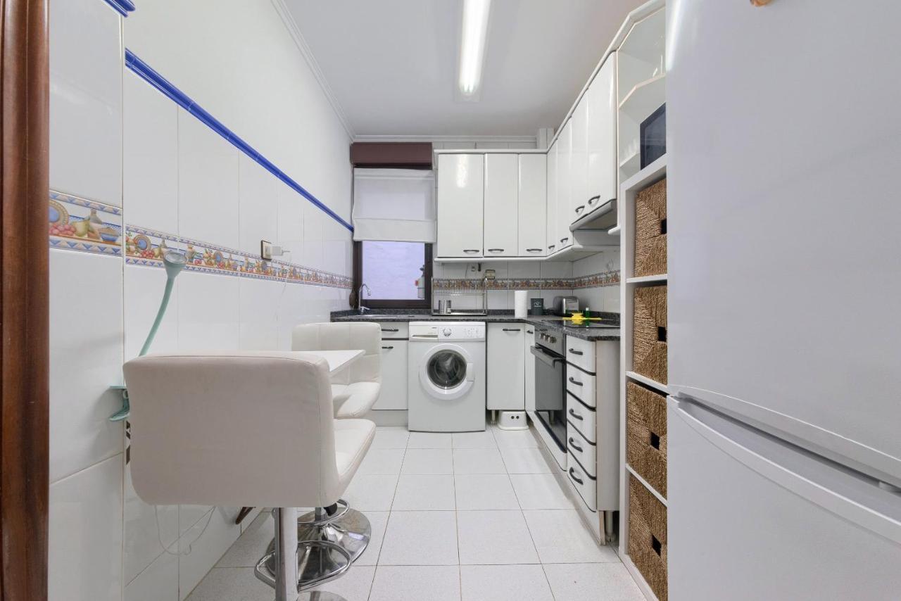 Vivienda Turistica Junto Al Ayuntamiento Apartment Bilbao Bagian luar foto
