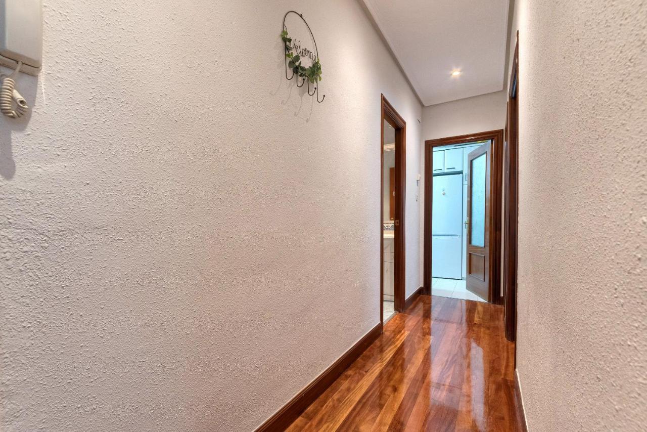 Vivienda Turistica Junto Al Ayuntamiento Apartment Bilbao Bagian luar foto